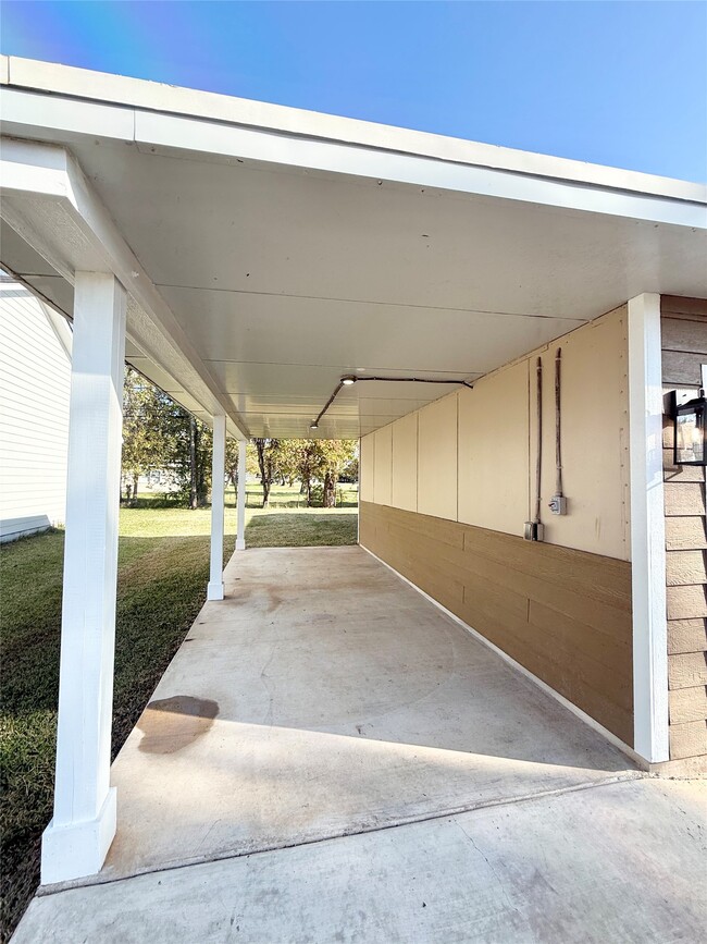 140 Huisache St in Lake Jackson, TX - Building Photo - Building Photo