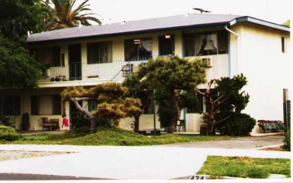 430 E I St in Ontario, CA - Building Photo