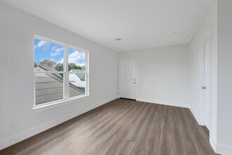 5621 Eskridge St in Houston, TX - Building Photo - Building Photo