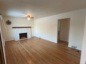 5 Hotchkiss Terrace in Ansonia, CT - Building Photo - Building Photo