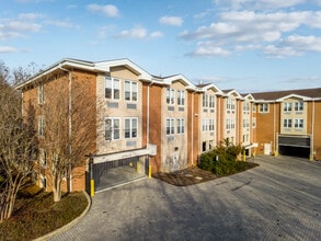 Baywoods of Annapolis in Annapolis, MD - Building Photo - Building Photo