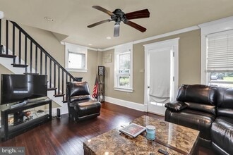 108 W Highland Ave in Langhorne, PA - Building Photo - Building Photo