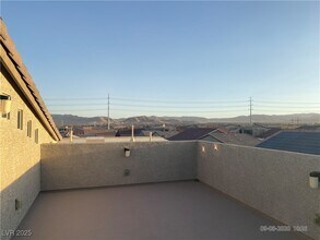 9839 Peaceful Bend Ct in Las Vegas, NV - Building Photo - Building Photo