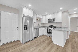 8 E Preston St in Hampton, VA - Building Photo - Building Photo