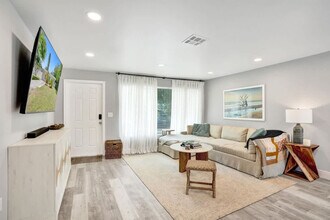 1587 NE 30th St, Unit SI ID1503921P in Pompano Beach, FL - Foto de edificio - Building Photo