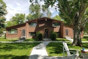 912 S 5th St Apartments