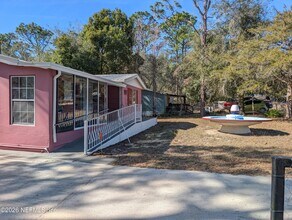 231 5th Way in Interlachen, FL - Building Photo - Building Photo