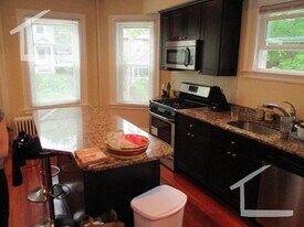 75 Leicester St in Boston, MA - Building Photo