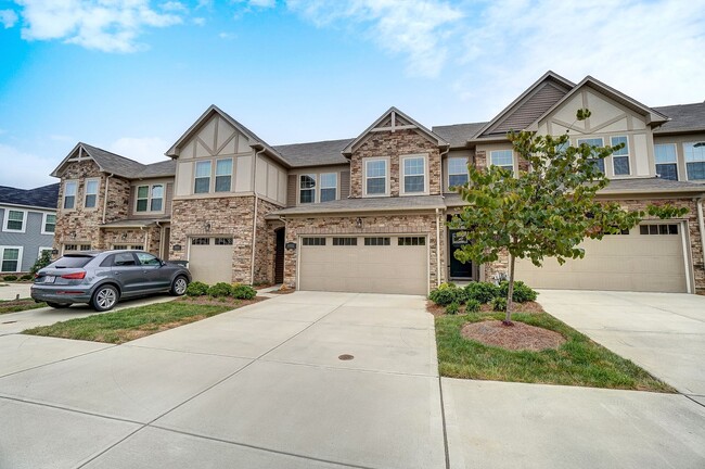 5822 Clan MacLaine Dr in Charlotte, NC - Building Photo - Building Photo