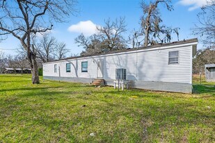 9205 Tigner Rd in Rosharon, TX - Building Photo