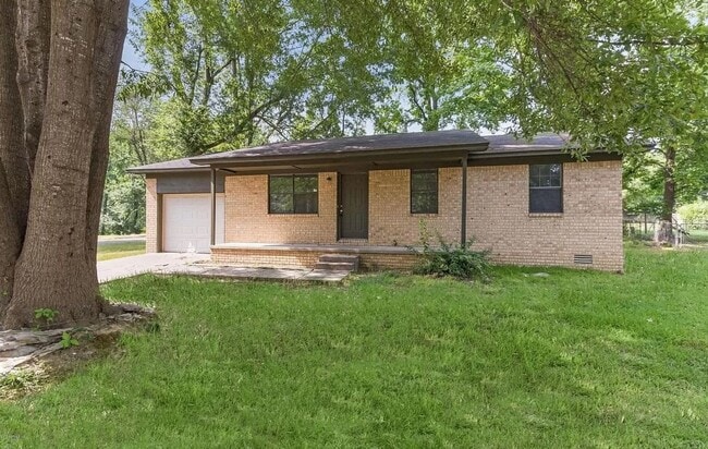 property at 1014 O'Neal St