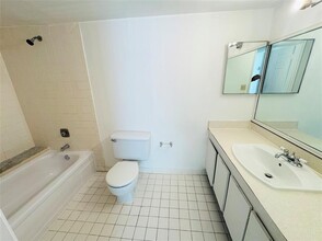 1880 N Congress Ave, Unit 210 in West Palm Beach, FL - Building Photo - Building Photo