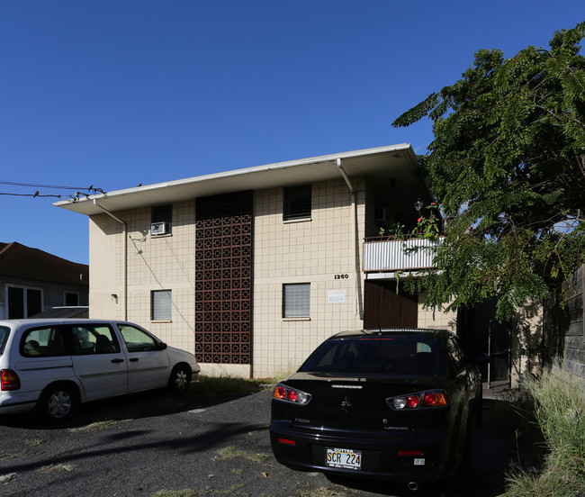 1260 Matlock Ave in Honolulu, HI - Foto de edificio - Building Photo