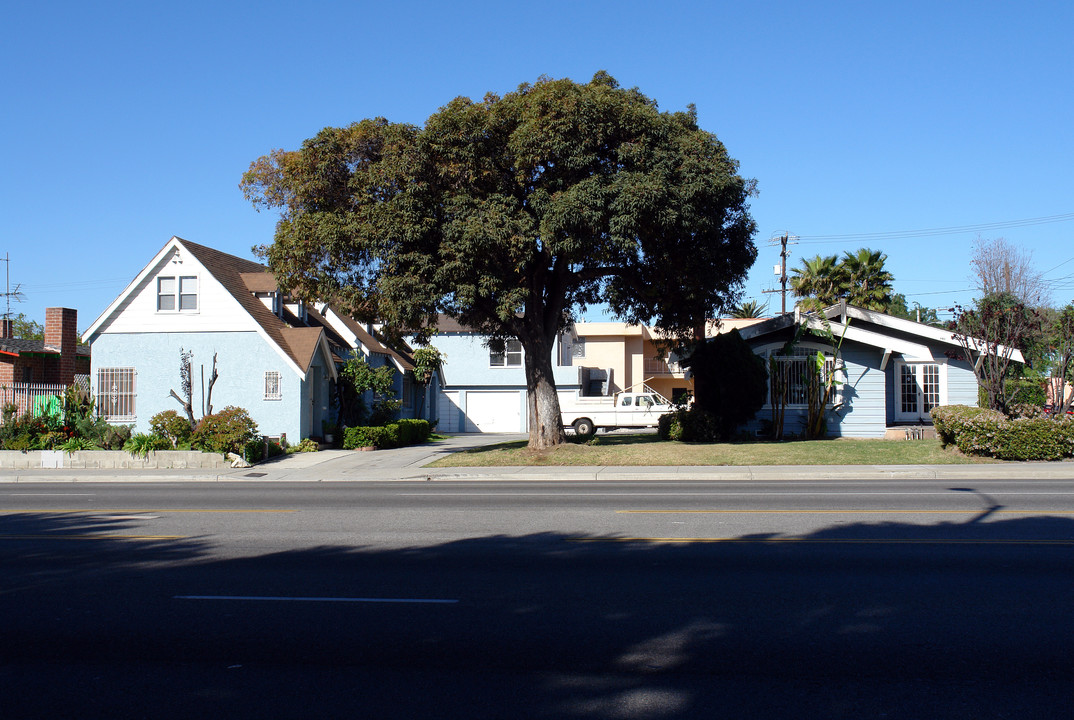 701 S Prairie Ave in Inglewood, CA - Building Photo