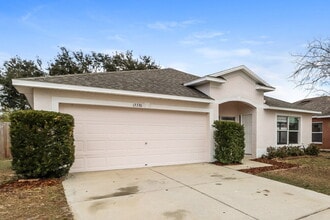 13330 Prestwick Dr in Riverview, FL - Building Photo - Building Photo