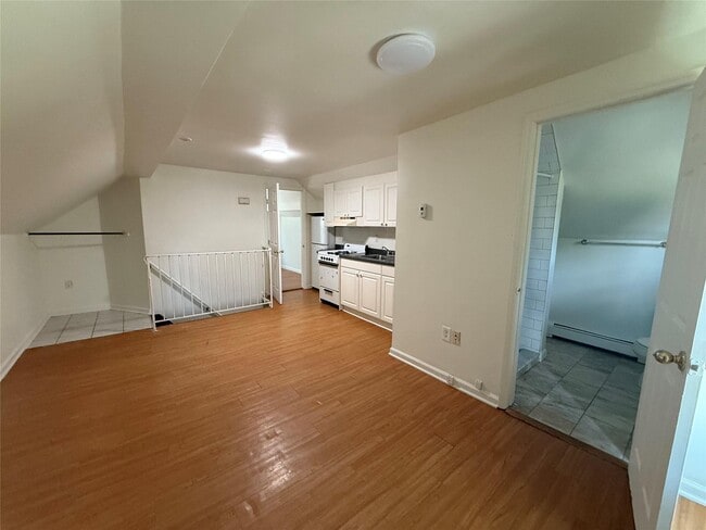8 Harrison St in Poughkeepsie, NY - Building Photo - Building Photo
