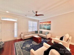 833 W 4th St in Charlotte, NC - Foto de edificio - Building Photo