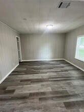 1001 Mac Dr in Sweeny, TX - Building Photo - Building Photo