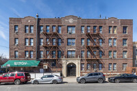 916 Brooklyn Ave in Brooklyn, NY - Foto de edificio - Building Photo