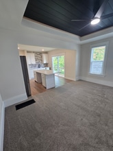 116 W Broadway St, Unit 1 in Stoughton, WI - Foto de edificio - Building Photo