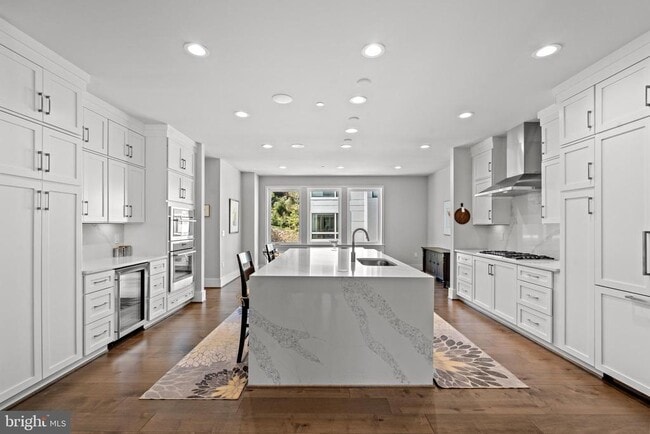 3717 Glenmoor Reserve Ln in Chevy Chase, MD - Building Photo - Building Photo
