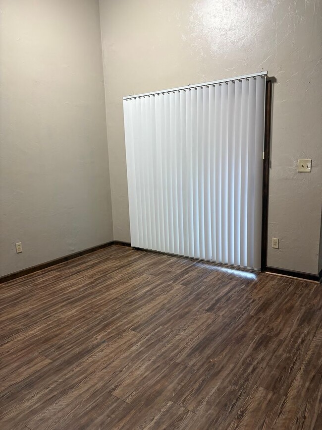 3743 Donovan Dr in Tallahassee, FL - Building Photo - Building Photo