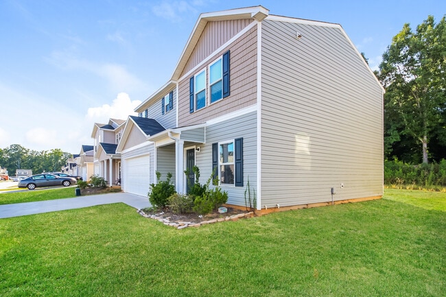 512 Wagon Trail in Duncan, SC - Building Photo - Building Photo
