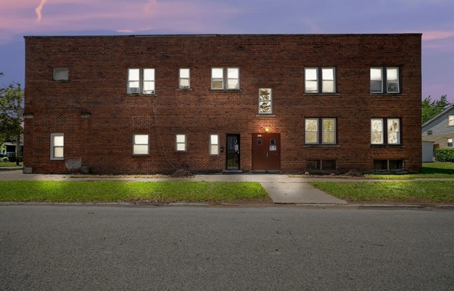 3690 E 139th St in Cleveland, OH - Building Photo - Building Photo