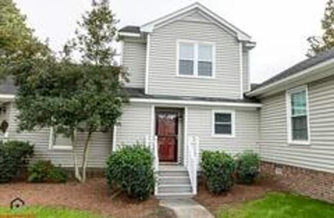 property at 121 Willow Oaks Ct