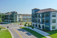 The Central On Orange Lake Apartments photo'