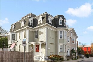 109 Church St in Newport, RI - Building Photo