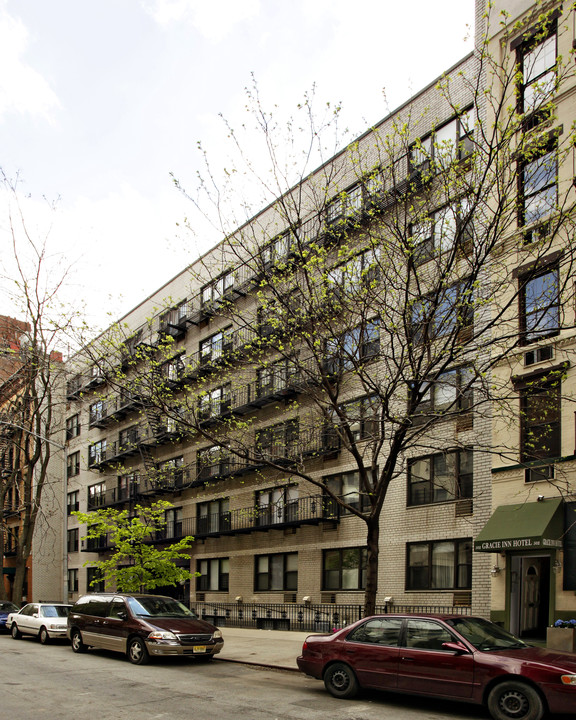 504 E 81st St in New York, NY - Building Photo