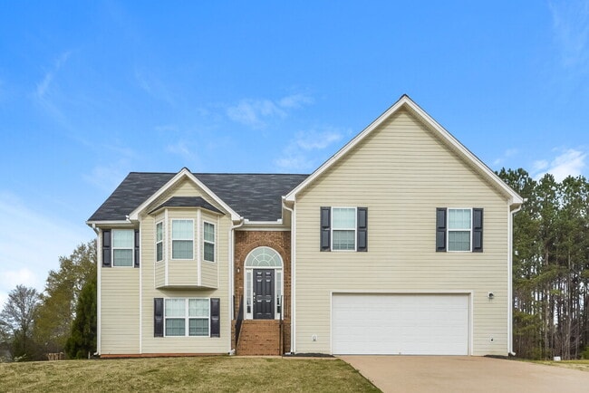 property at 195 Trelawney Dr