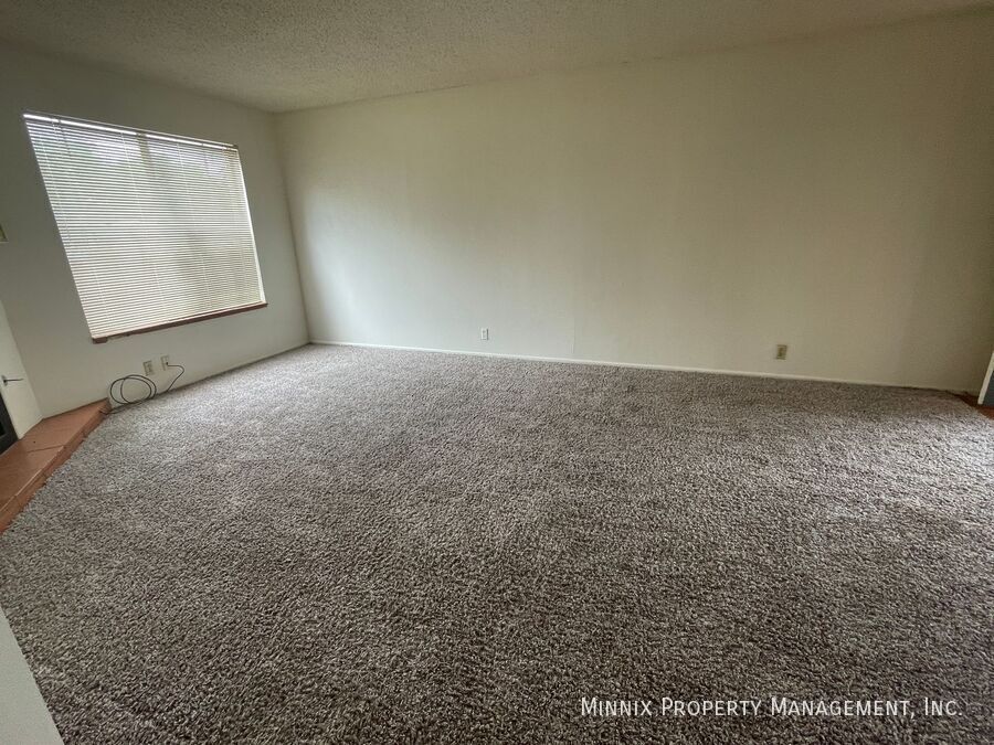 1904 Midland Dr, Unit 12 in Midland, TX - Building Photo