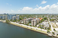 Flagler Pointe in West Palm Beach, FL - Foto de edificio - Building Photo