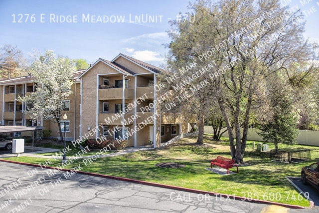 property at 1276 E Ridge Mdw