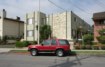 1813 Scott Rd in Burbank, CA - Building Photo - Building Photo