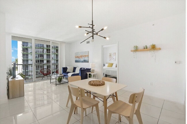 1750 N Bayshore Dr, Unit SI ID1424251P in Miami, FL - Foto de edificio - Building Photo