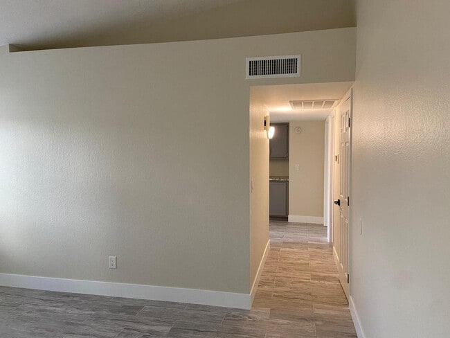 9351 W Caron Dr in Peoria, AZ - Building Photo - Building Photo