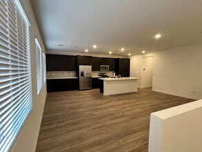 1072 Gabriela Rdg Ln in Henderson, NV - Building Photo - Building Photo