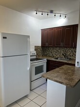 Las Olas Place in Fort Lauderdale, FL - Foto de edificio - Building Photo