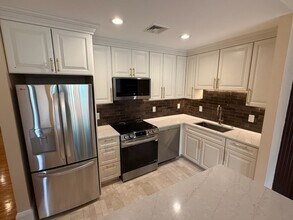 246 Commonwealth Ave in Boston, MA - Building Photo - Building Photo