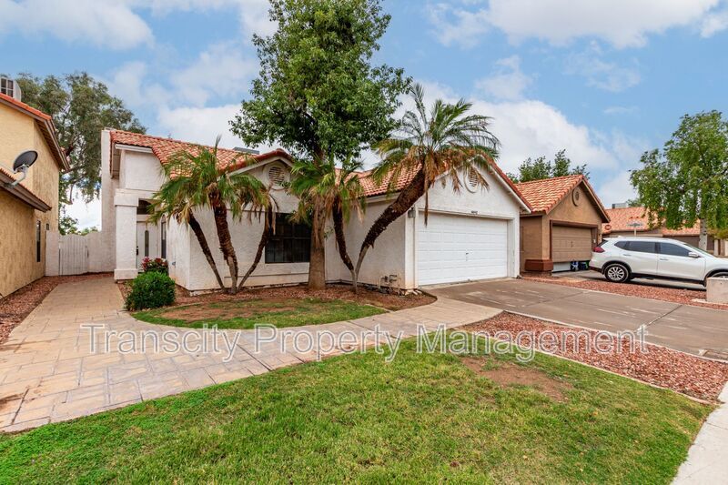 16042 S 44th Pl in Phoenix, AZ - Building Photo