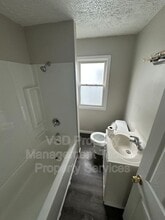 13827 S Parkway Dr in Garfield Heights, OH - Building Photo - Building Photo