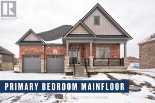 43 E Vis Ter in Quinte West, ON - Building Photo