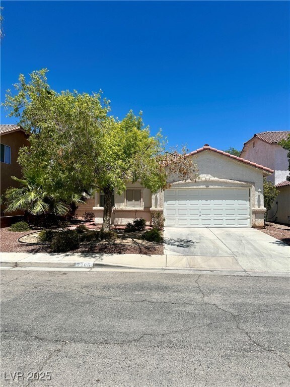 7186 Cressida Ct in Las Vegas, NV - Building Photo - Building Photo