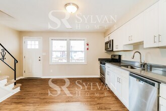 8101 Del Haven Rd in Dundalk, MD - Building Photo - Building Photo