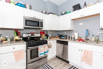 2903 W Belden Ave, Unit #  02 in Chicago, IL - Foto de edificio - Building Photo