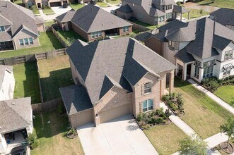 4715 Hollow Tree Dr in Sugar Land, TX - Building Photo - Building Photo
