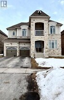 42 Squire Ellis Dr in Brampton, ON - Building Photo
